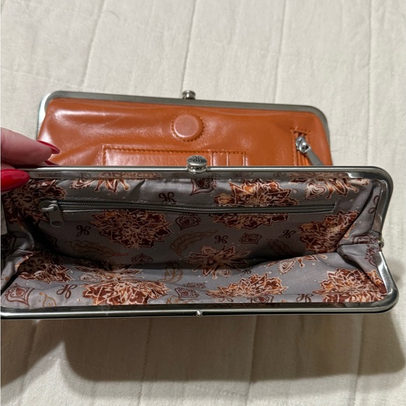 HOBO CLUTCH WALLET - Picture 3 of 4